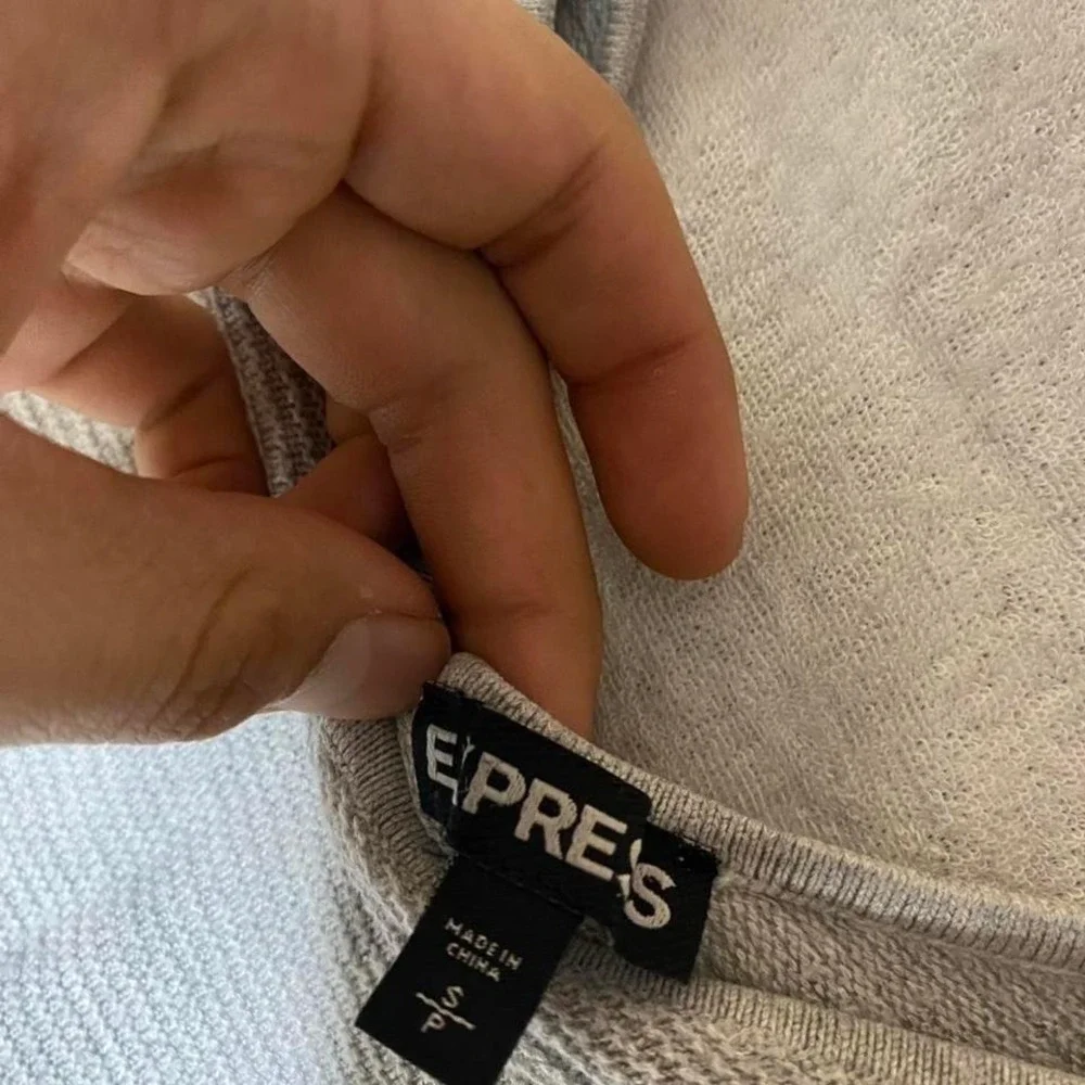 Express expressgrey cropped